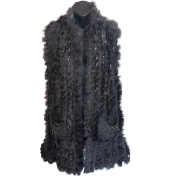 The Cue by Cher Qu charcoal gray faux fur and crochet sweater vest size L
